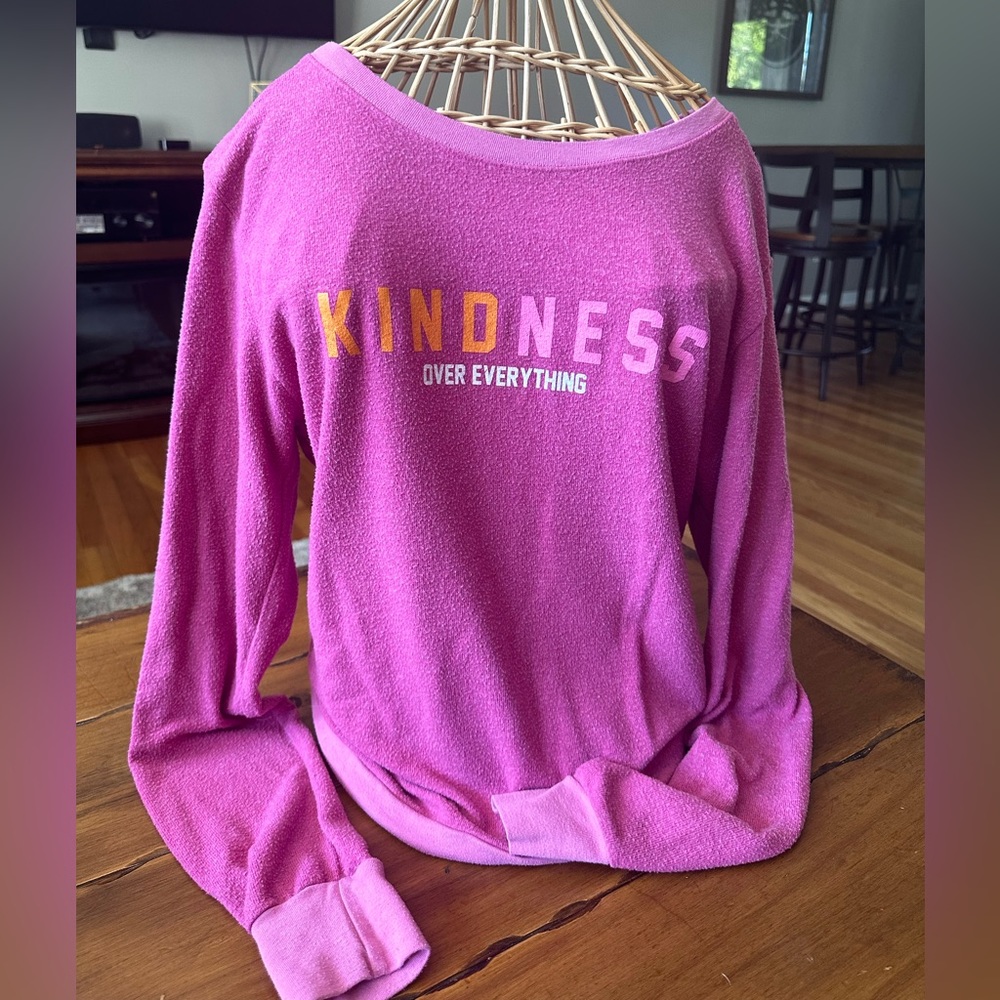 Women’s pink sweatshirt